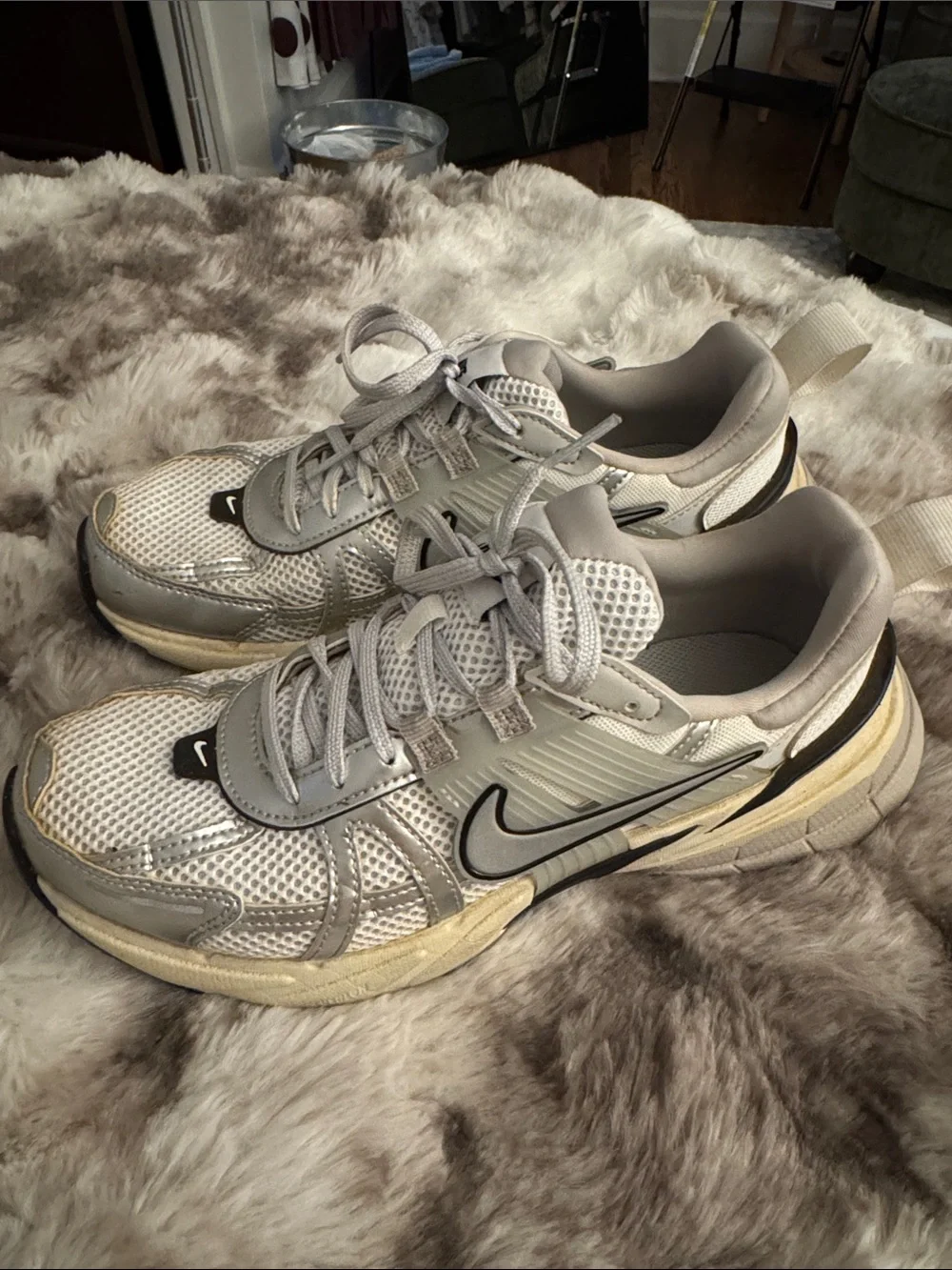 Nike Light Gray and Cream Mesh Running Sneakers with Black Swoosh